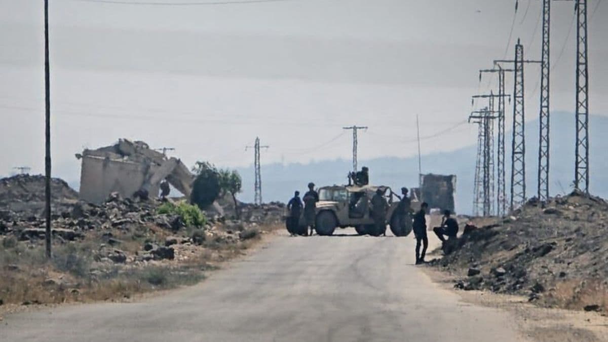 Israeli patrols detain resident in Ruwayhina amid Quneitra incursions