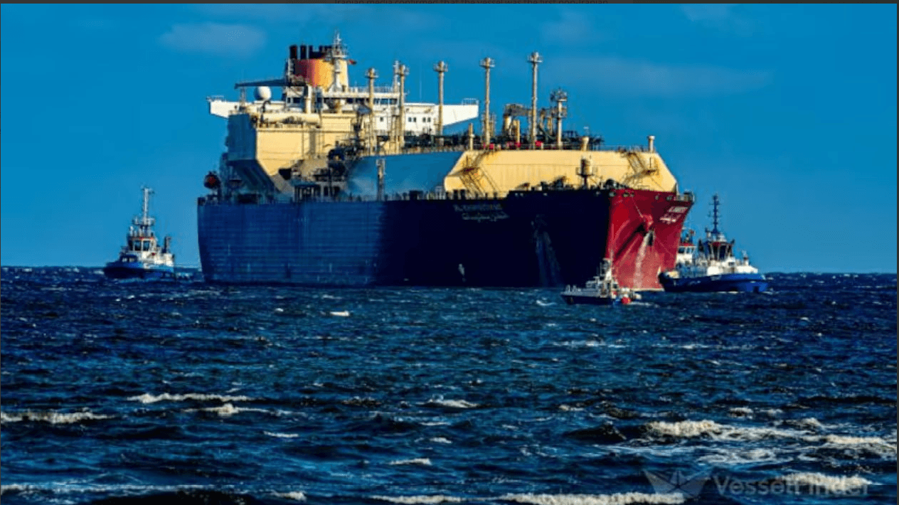 Qatari LNG Tanker Clears Strait of Hormuz Bound for Pakistan