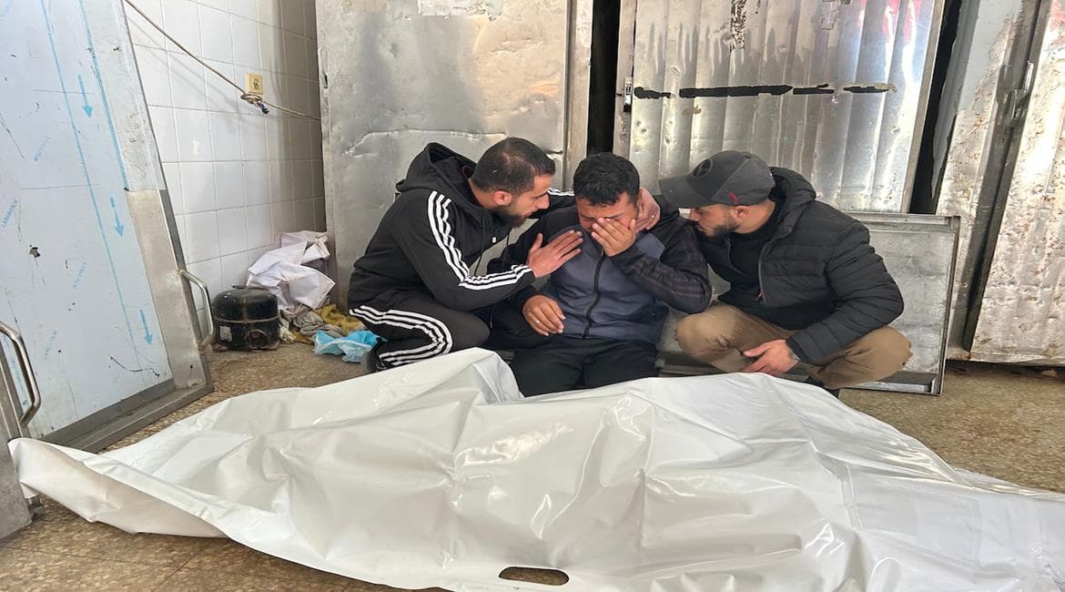 Gaza death toll reaches 72,783 as many victims remain trapped